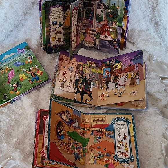Disney Little First Look and Find 4 Board Book Set for Toddlers - Picture 12 of 14